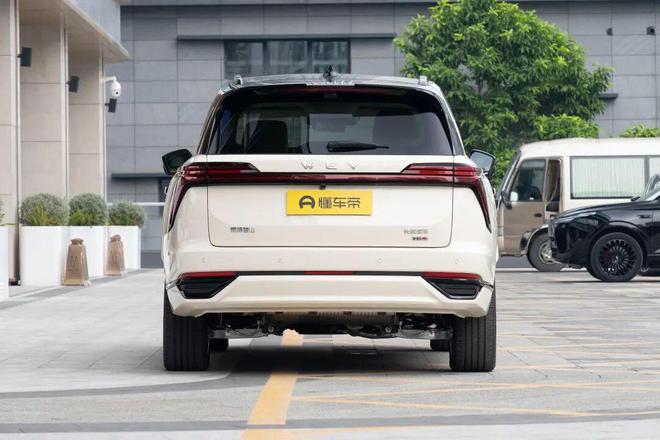 魏牌蓝山智能进阶版上市 辅助驾驶升级不朽情缘限时焕新价2758万元起(图3)